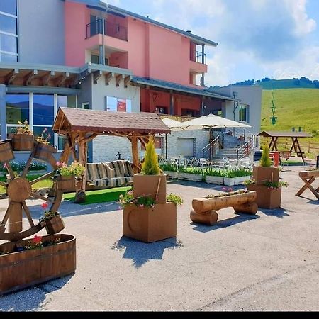 Hotel Sole Del Baldo Brentonico Eksteriør billede