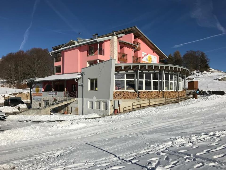 Hotel Sole Del Baldo Brentonico Eksteriør billede