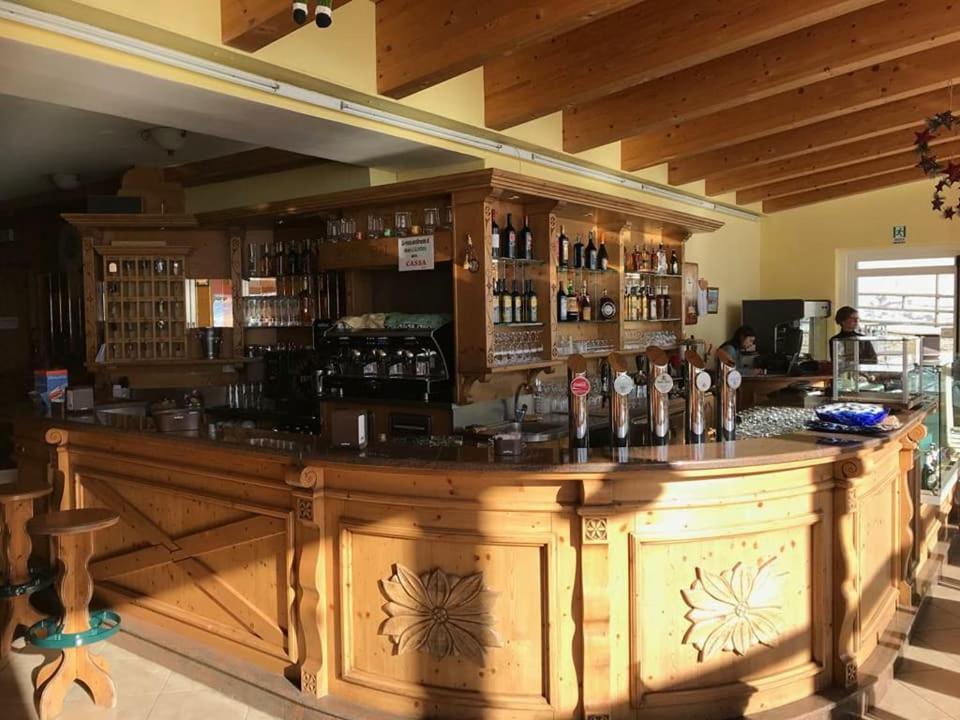 Hotel Sole Del Baldo Brentonico Eksteriør billede