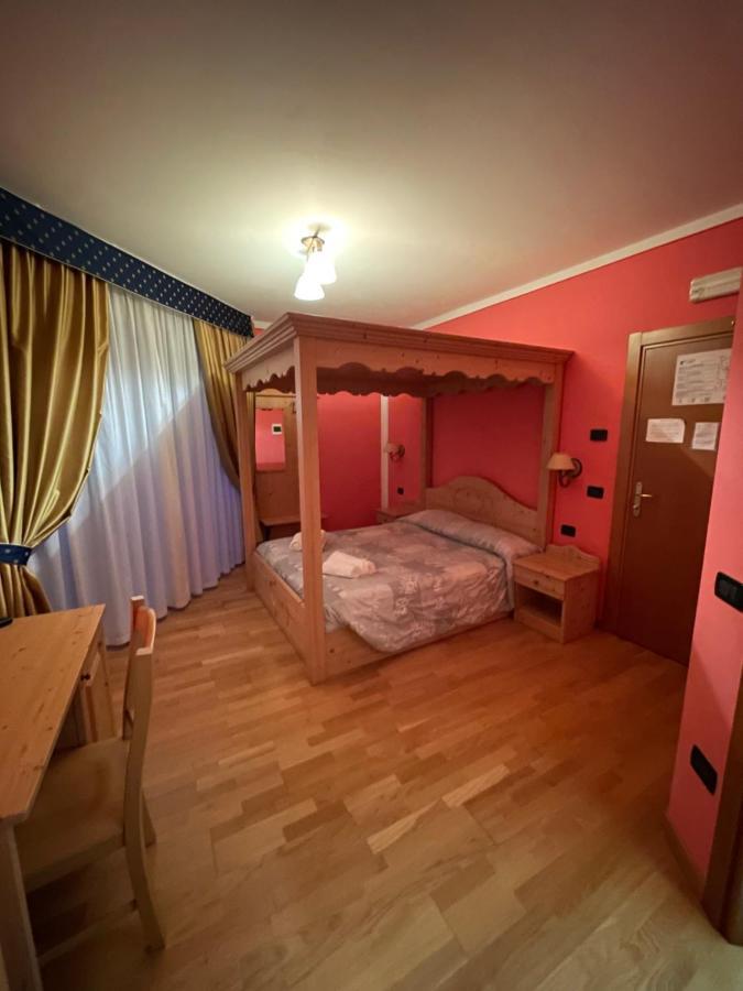 Hotel Sole Del Baldo Brentonico Eksteriør billede