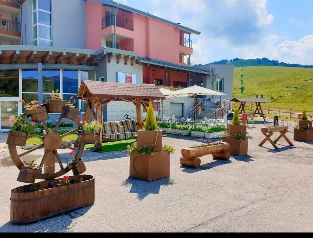 Hotel Sole Del Baldo Brentonico Eksteriør billede